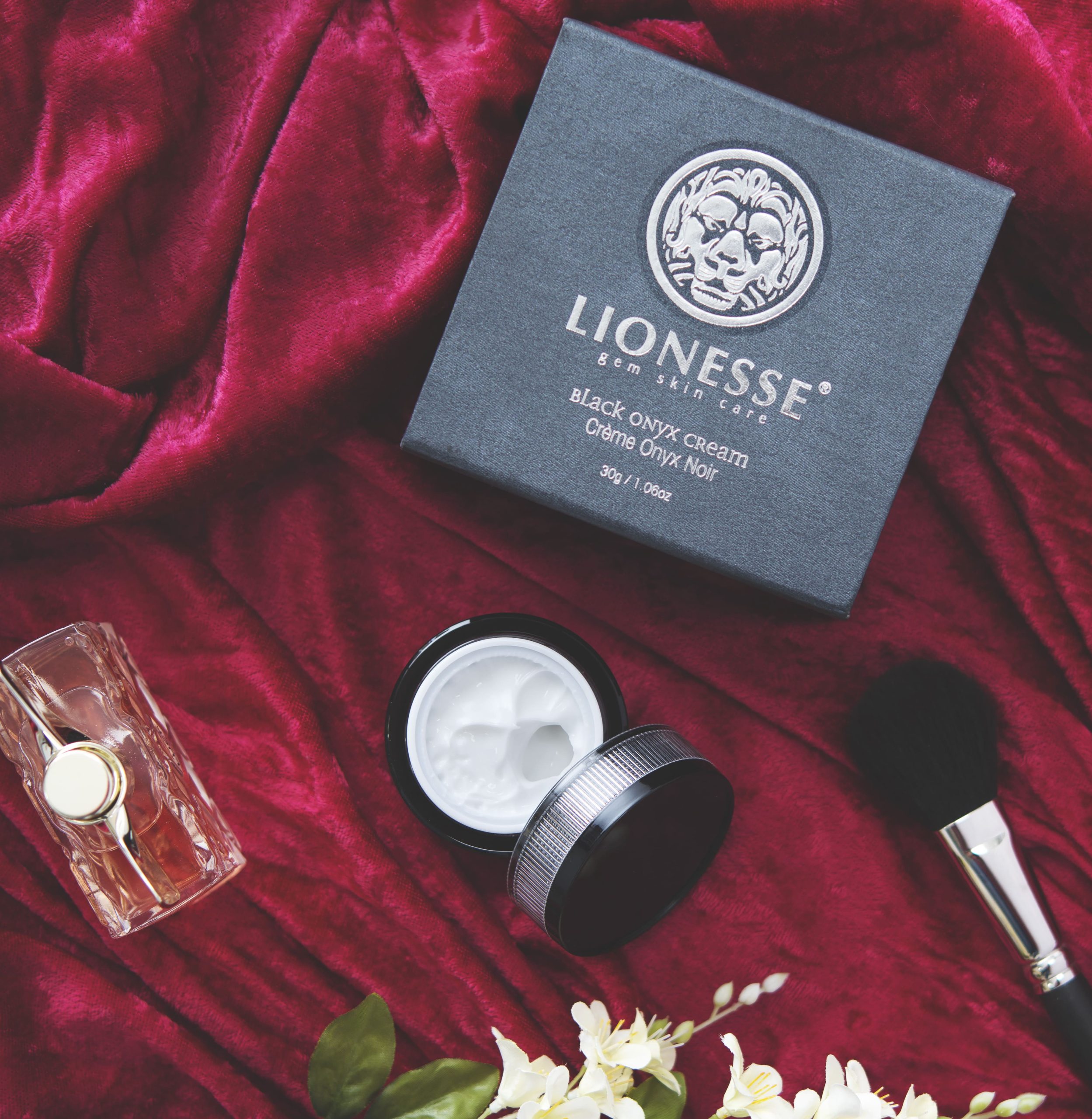 Lionesse Black Onyx Cream open jar