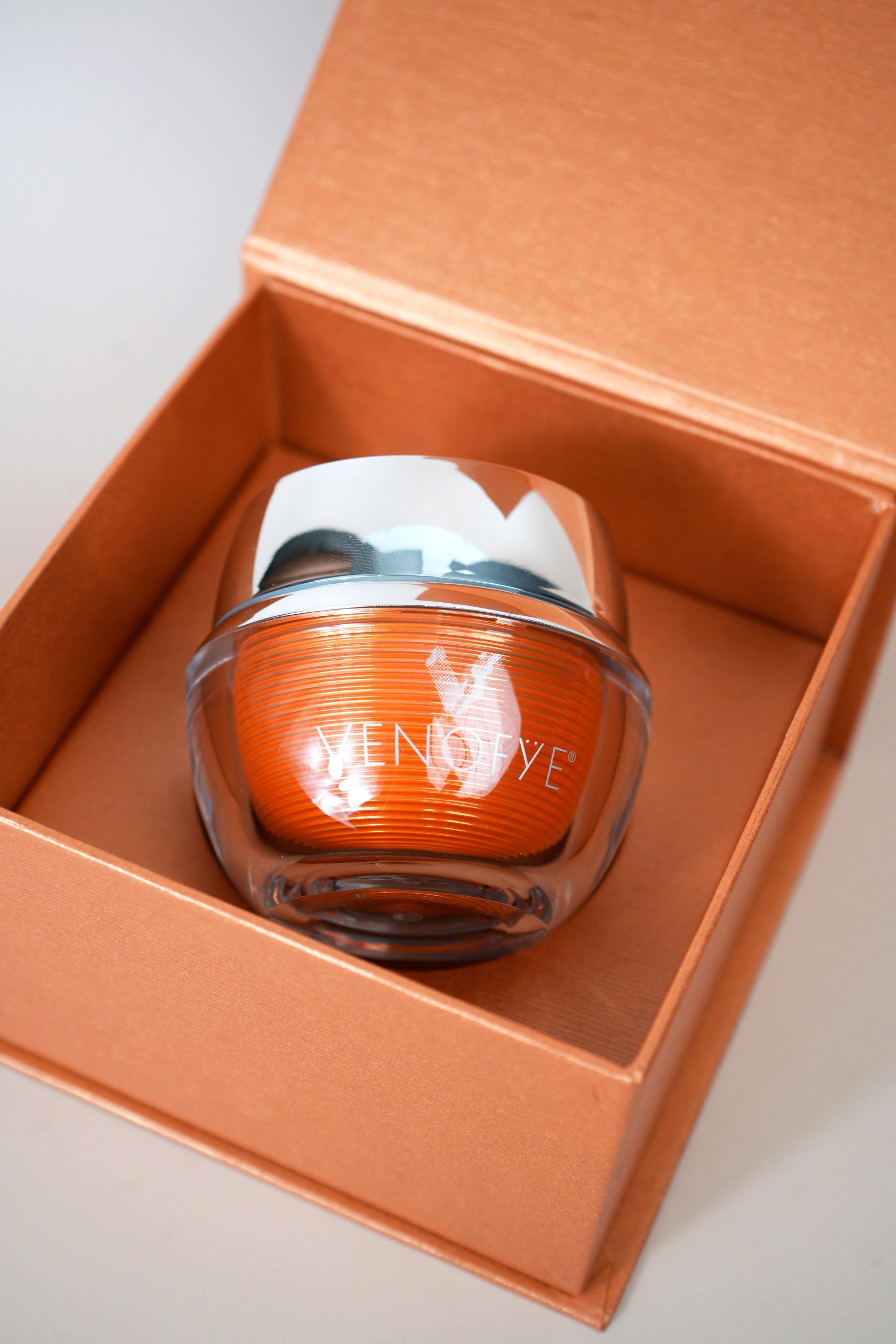 Venofye Iron Bee Transforming Cream in box