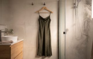 Steaming a dress in a steamy bathroom without a steamer
